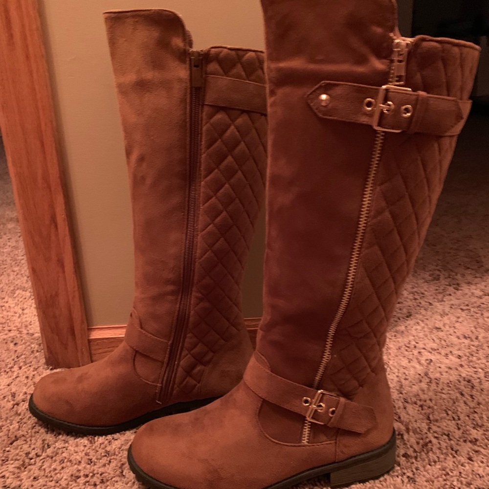 Knee boots 8 1/2